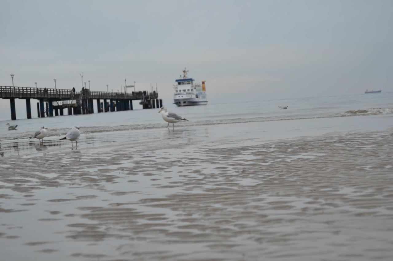 Appartement Strandlaeufer Mit Suedbalkon By Unsere Urlaubszeit ビンツ エクステリア 写真